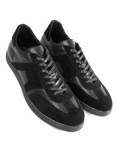 Классические кожаные и замшевые кроссовки